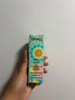 NEW amika The Closer Instant Split-End Seal Cream